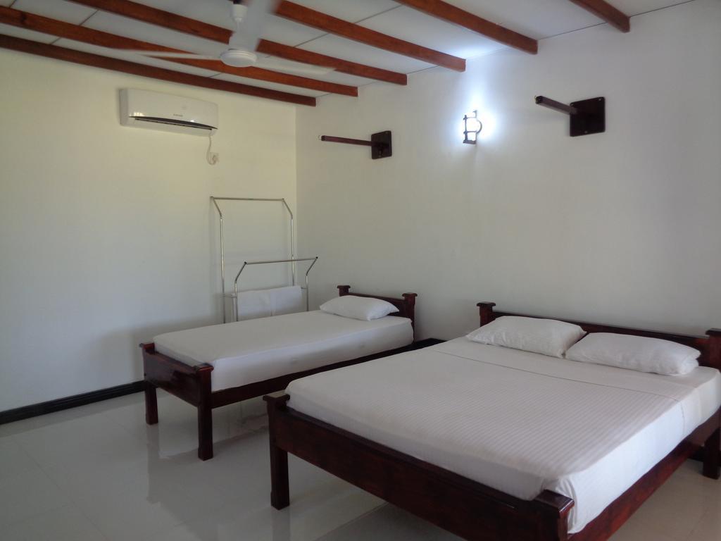 Man Guest Polonnaruwa Hotel Luaran gambar