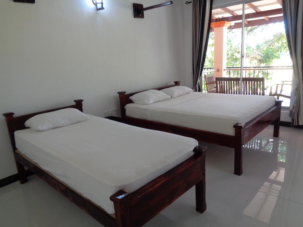 Man Guest Polonnaruwa Hotel Luaran gambar