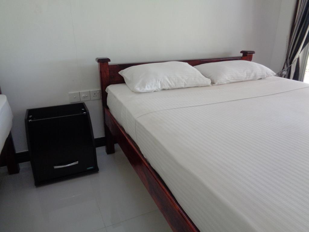 Man Guest Polonnaruwa Hotel Luaran gambar