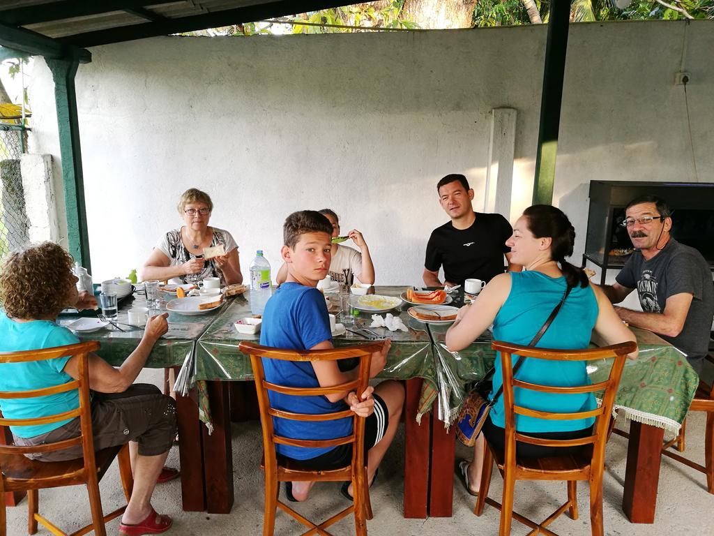 Man Guest Polonnaruwa Hotel Luaran gambar